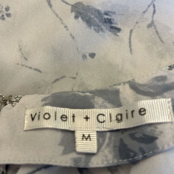 Violet + Claire blue/gray white floral sleeveless blouse Size M EUC - Picture 8 of 11
